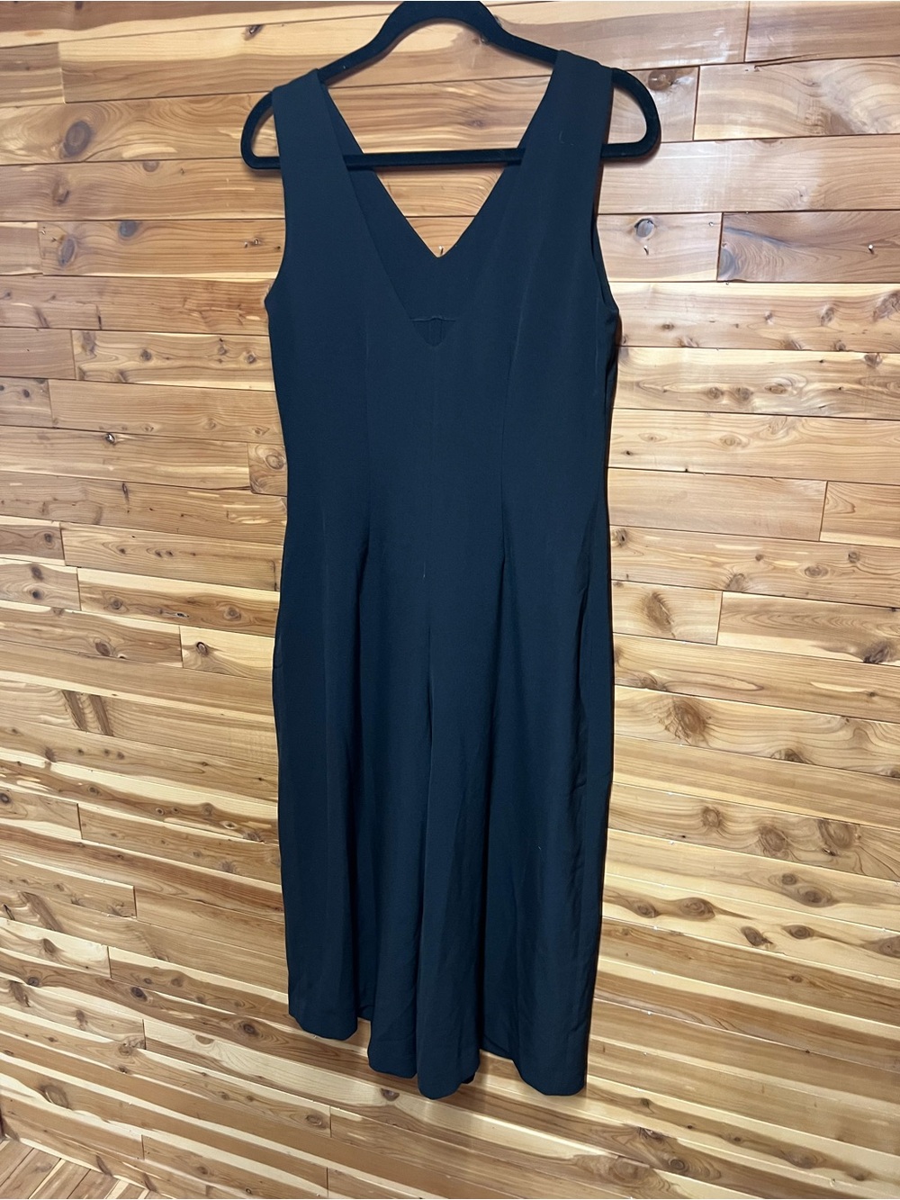 Romeo & Juliet Couture Black V-Neck Midi Dress